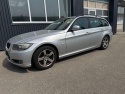 Grau Gebraucht 2009 BMW 318 Sport Line Kombi | 3.900 € (Fairer Preis)
