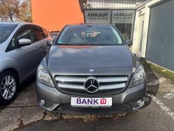 Grau Gebraucht 2012 Mercedes B180 Van / Kleinbus | 10.999 € (Fairer Preis)