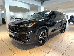 Schwarz Gebraucht 2022 Toyota Highlander Luxury SUV | 47.490 € (Fairer Preis)
