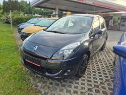 Grau Gebraucht 2012 Renault Mégane III Van / Kleinbus | 7.490 € (Teuer)