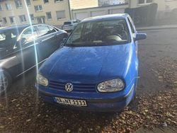 Blau Gebraucht 1998 VW Golf IV Limousine | 1.700 € (Fairer Preis)