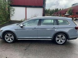 Grau Gebraucht 2022 VW Passat Alltrack Kombi | 33.000 € (Fairer Preis)