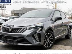 Grau Gebraucht 2025 Renault Clio V Techno Limousine | 17.888 € (Fairer Preis)