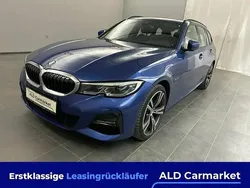 Blau Gebraucht 2022 BMW 320e M Sport Kombi | 30.480 € (Guter Preis)