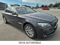 Grau Gebraucht 2010 BMW 750 Limousine | 6.490 €