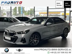Brooklyn grau Gebraucht 2024 BMW 520 M Sport Limousine | 59.990 € (Fairer Preis)