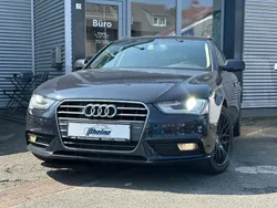 Blau Gebraucht 2015 Audi A4 Ambition Kombi | 14.300 € (Guter Preis)