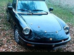 Schwarz Gebraucht 1992 Alfa Romeo Spider Cabrio | 14.000 €