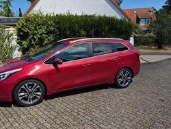 Rot Gebraucht 2014 Kia Ceed Sportswagon Edition 7 Kombi | 7.600 € (Fairer Preis)