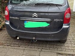 Schwarz Gebraucht 2006 Citroën Xsara Picasso Van / Kleinbus | 800 €