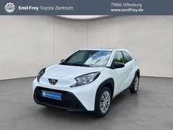 Weiß Gebraucht 2025 Toyota Aygo Business Edition Kleinwagen | 18.990 € (Etwas zu teuer)
