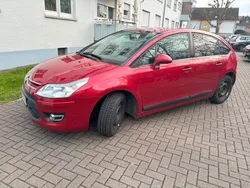 Rot Gebraucht 2009 Citroën C4 Style Limousine | 3.000 € (Teuer)