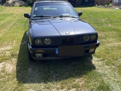 Schwarz Gebraucht 1992 BMW 318 Kombi | 4.000 €