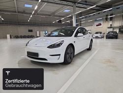 Weiß Gebraucht 2021 Tesla Model 3 RWD Limousine | 25.900 € (Fairer Preis)