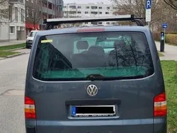 Grau Gebraucht 2006 VW Caravelle Van / Kleinbus | 10.000 €