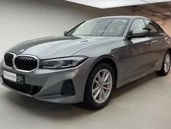Skyscraper grau metallic Gebraucht 2023 BMW 330e Shadowline Limousine | 36.499 € (Superpreis)