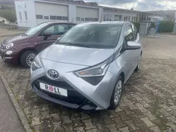 Merlansilber mica metallic Gebraucht 2019 Toyota Aygo X-play Kleinwagen | 12.990 € (Fairer Preis)