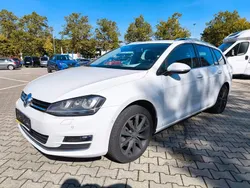 Weiß Gebraucht 2015 VW Golf VII Highline Kombi | 10.290 € (Guter Preis)