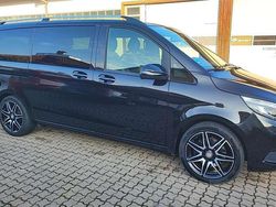 Obsidianschwarz Gebraucht 2017 Mercedes V250 AMG Van / Kleinbus | 39.950 € (Fairer Preis)