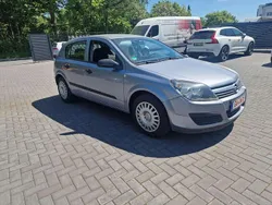 Grau Gebraucht 2005 Opel Astra Limousine | 2.799 € (Fairer Preis)