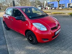 Rot Gebraucht 2009 Toyota Yaris Cool Limousine | 2.800 € (Fairer Preis)