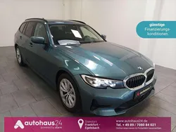 Blau Gebraucht 2020 BMW 330 Advantage Kombi | 27.470 € (Guter Preis)