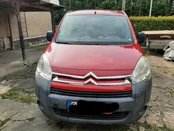 Rot Gebraucht 2009 Citroën Berlingo Van / Kleinbus | 3.900 € (Etwas zu teuer)
