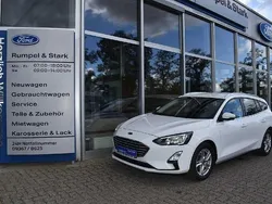 Weiß Gebraucht 2021 Ford Focus Cool & Connect Kombi | 17.990 € (Guter Preis)