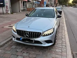 Silber Gebraucht 2018 Mercedes 200 Kombi | 17.500 €