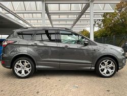Grau Gebraucht 2017 Ford Kuga ST-Line SUV | 11.950 € (Guter Preis)
