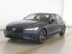 Blau Gebraucht 2024 Volvo S60 Ultimate Limousine | 37.800 € (Guter Preis)