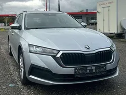 Brilliantsilber metallic Gebraucht 2022 Skoda Octavia Ambition Kombi | 21.999 € (Etwas zu teuer)