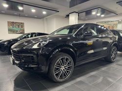Schwarz Gebraucht 2019 Porsche Cayenne Turbo SUV | 72.250 €