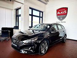 Abyss black (metallic) Gebraucht 2024 Hyundai i30 Kombi | 23.500 € (Etwas zu teuer)