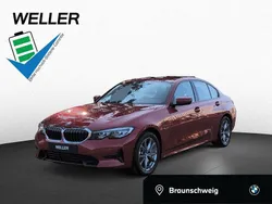 Melbourne rot (rot) Gebraucht 2021 BMW 330e Comfort Edition Kombi | 29.950 € (Guter Preis)
