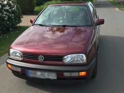 Rot Gebraucht 1993 VW Golf Kleinwagen | 2.500 €