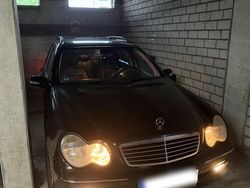 Schwarz Gebraucht 2003 Mercedes C200 Avantgarde Kombi | 1.700 € (Teuer)