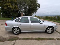 Silber Gebraucht 2001 Opel Vectra Selection Limousine | 1.099 € (Superpreis)