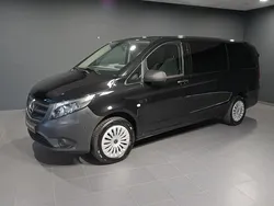 Obsidianschwarz metallic Gebraucht 2023 Mercedes Vito Van / Kleinbus | 45.815 €