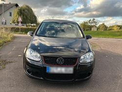 Schwarz Gebraucht 2004 VW Golf V Kleinwagen | 1.900 € (Etwas zu teuer)