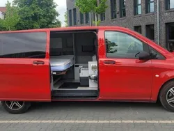 Rot Gebraucht 2016 Mercedes Vito Van / Kleinbus | 29.990 €