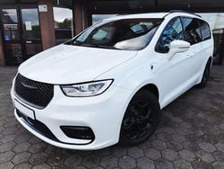 Weiß Gebraucht 2021 Chrysler Pacifica Van / Kleinbus | 29.900 €