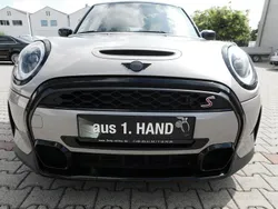 Grau Gebraucht 2022 Mini Cooper S Classic Kleinwagen | 25.490 € (Guter Preis)