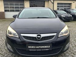 Schwarz Gebraucht 2011 Opel Astra Design Edition Limousine | 5.690 € (Fairer Preis)