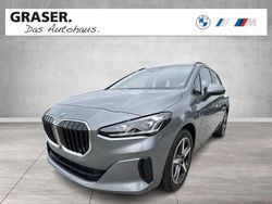 Grau Neu 2025 BMW 225 Sport Line Van / Kleinbus | 48.900 € (Etwas zu teuer)