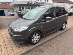 Grau Gebraucht 2015 Ford Tourneo Courier Trend Van / Kleinbus | 6.990 € (Guter Preis)