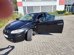 Schwarz Gebraucht 2005 Renault Mégane Cabriolet Dynamique Cabrio | 3.390 € (Etwas zu teuer)