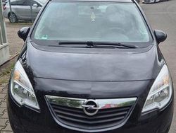 Schwarz Gebraucht 2010 Opel Meriva Van / Kleinbus | 4.450 € (Etwas zu teuer)