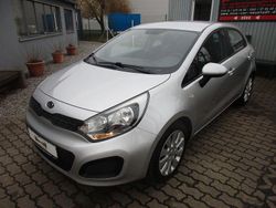 Silber Gebraucht 2012 Kia Rio Edition 7 Kleinwagen | 4.599 € (Fairer Preis)