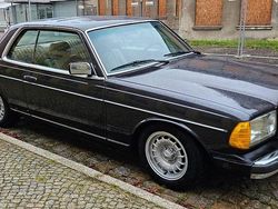 Schwarz Gebraucht 1985 Mercedes 300 Coupé | 11.500 €